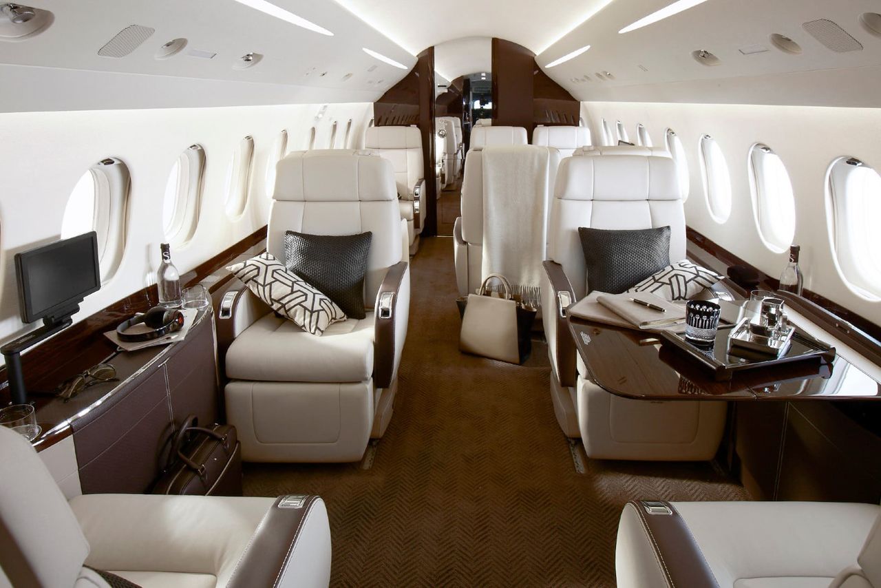 Kabineninnenraum Dassault Falcon 2000