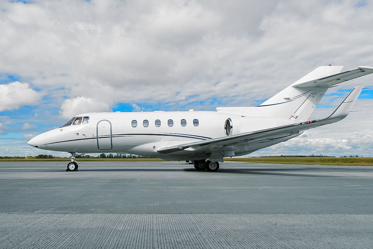 Beechcraft Hawker 900XP cabin interior
