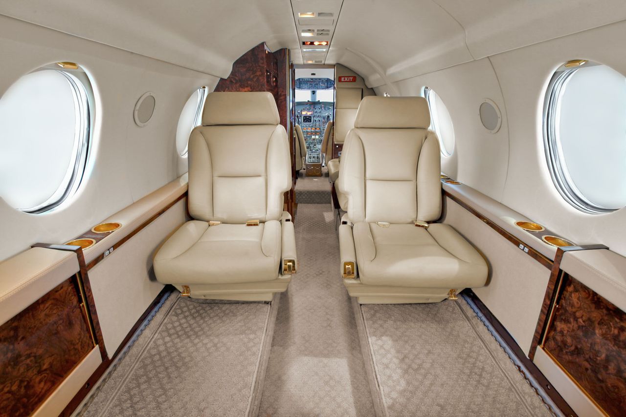 Dassault Falcon 100 cabin interior