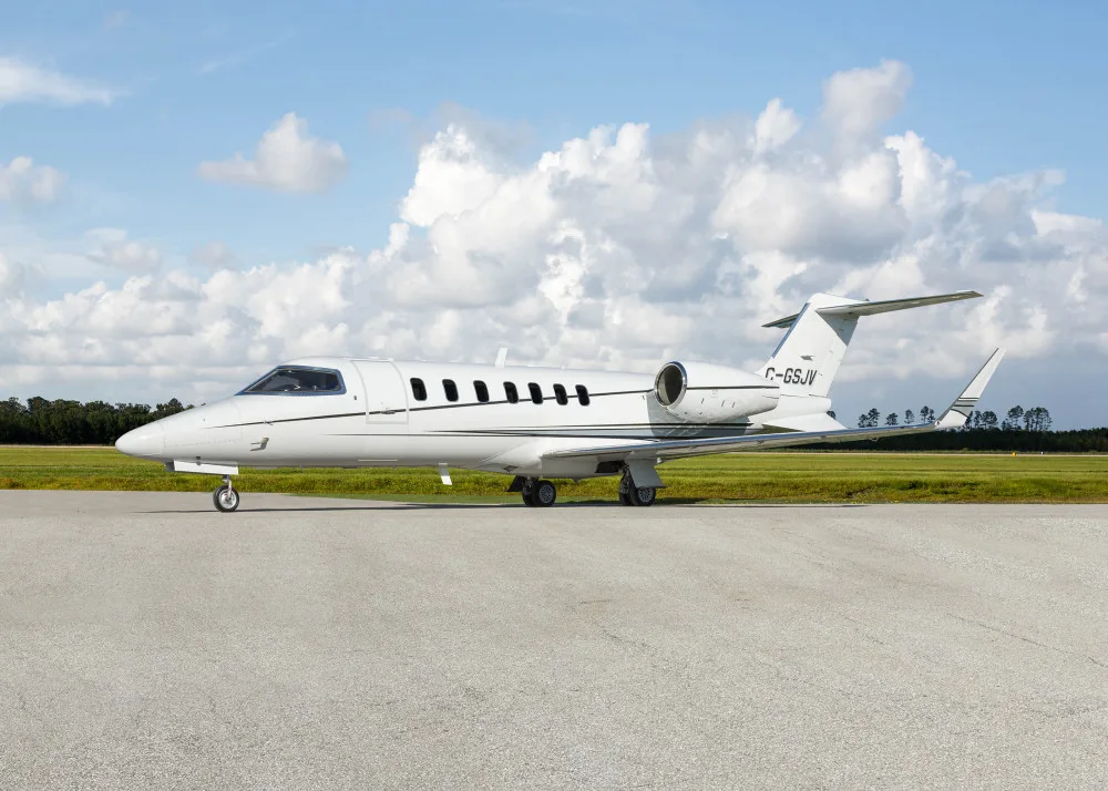 Bombardier Learjet 40