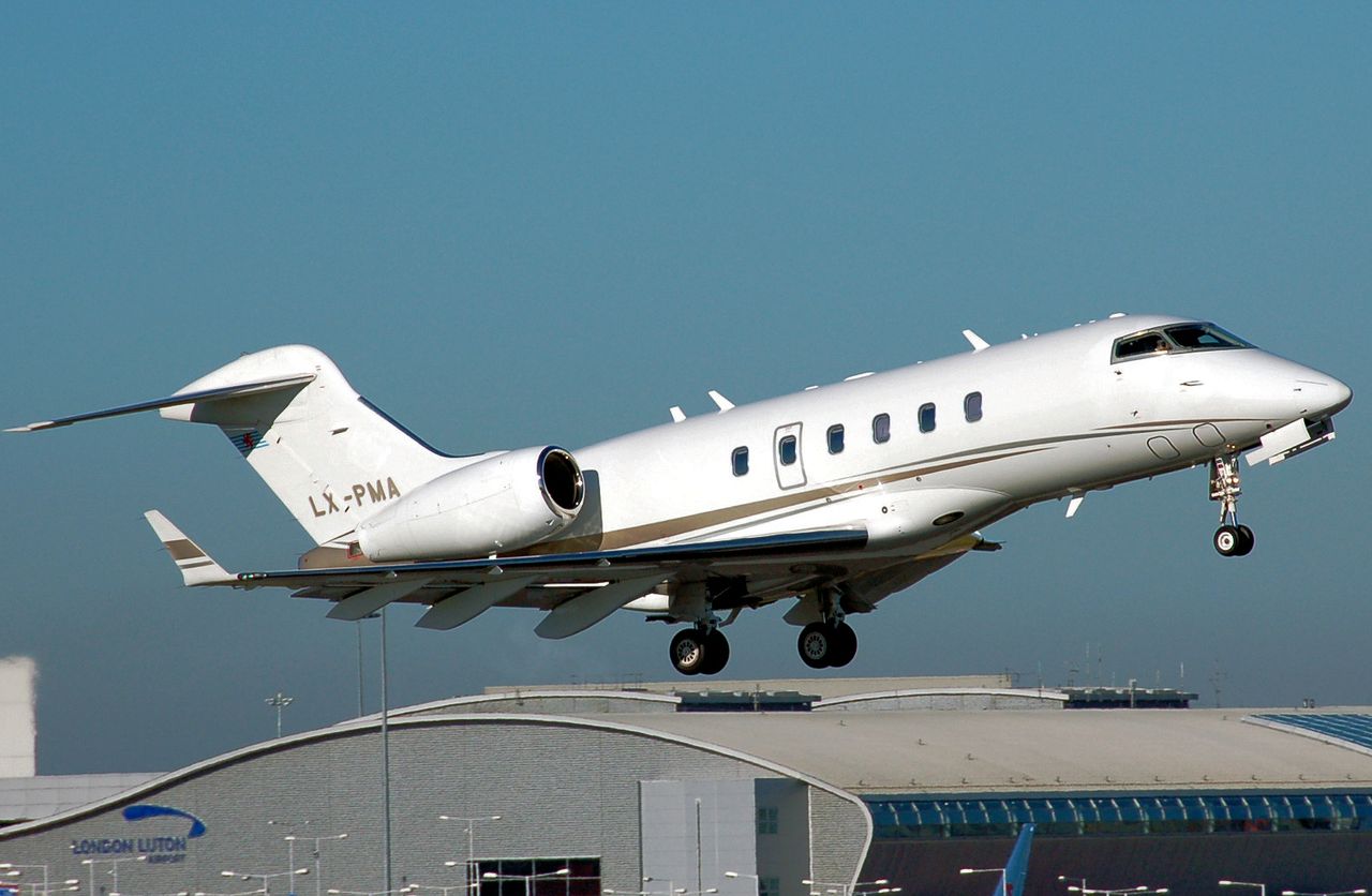 Bombardier Challenger 300